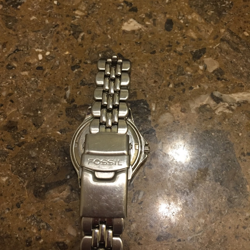 Fossil Watch - Picture 4 of 6